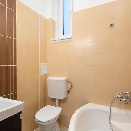 - Comfy - Easy Sleep Apartment